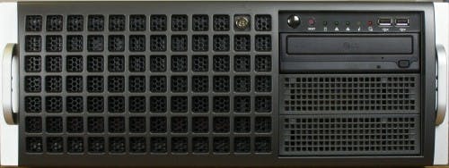 GPU server se čtyřmi grafickými kartami
